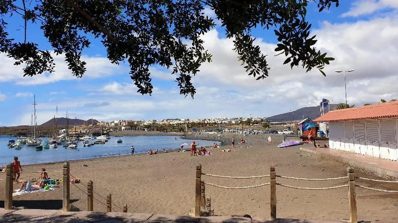 Lägenhet Big Property By The Beach And Natural Pool Costa Del Silencio Spanien